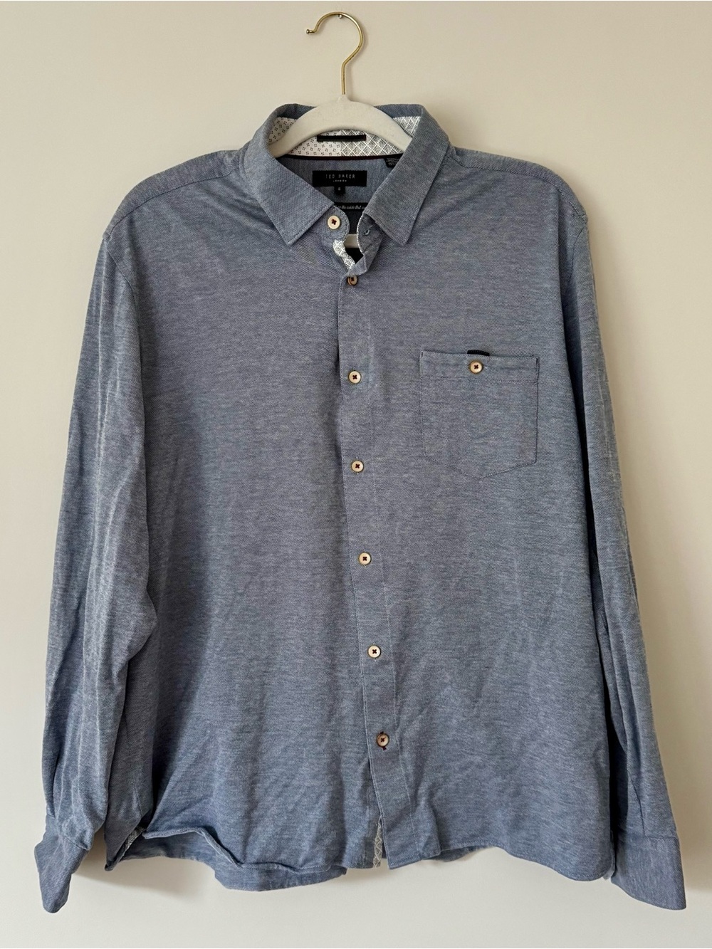 Ted Baker London Timothy Chambray Button Down Shirt, Blue – Men’s Size 6 (L/XL)